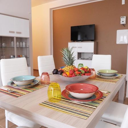 מונופולי Guesthouse Fino'S Family מראה חיצוני תמונה